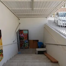 1 Maý köçe Natarusuň öňi