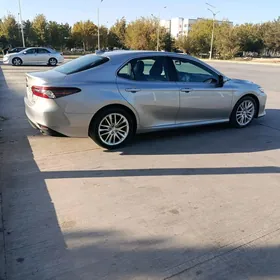 Toyota Camry 2022
