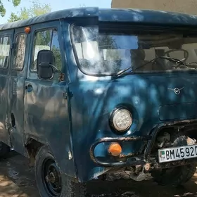UAZ Profi 2002