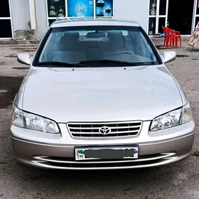 Toyota Camry 2000
