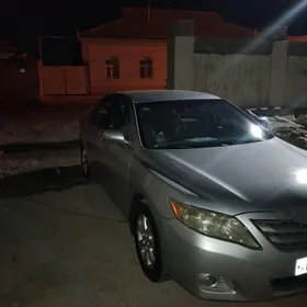 Toyota Camry 2011