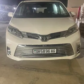 Toyota Sienna 2019