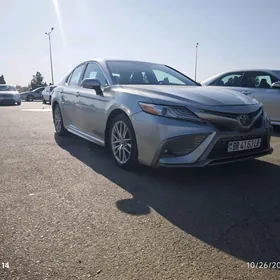 Toyota Camry 2022