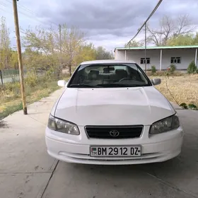 Toyota Camry 2001