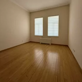 13 TAPGYR 9 ETAZ 4 KOMNAT