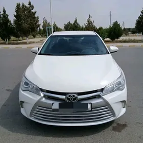 Toyota Camry 2017