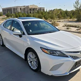 Toyota Camry 2018