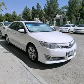Toyota Camry 2012