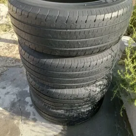 pakrişga 235 65 16 lyk Toýo