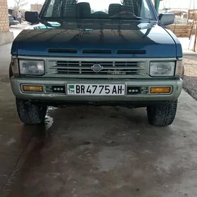 Nissan Pathfinder 1994
