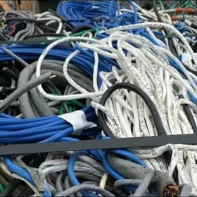 Лан кабеля куски