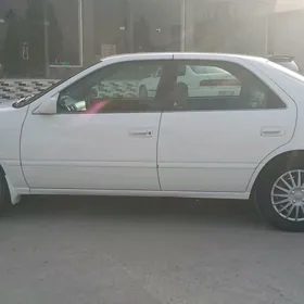Toyota Camry 1999