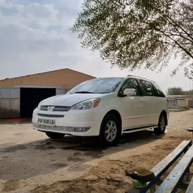 Toyota Sienna 2005