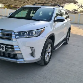 Toyota Highlander 2019