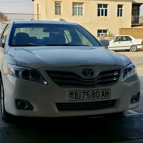 Toyota Camry 2010