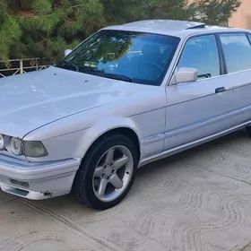 BMW 750 1992