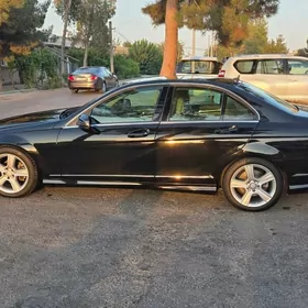 Mercedes-Benz C300 2009