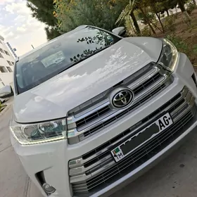 Toyota Highlander 2018