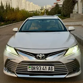 Toyota Camry 2018