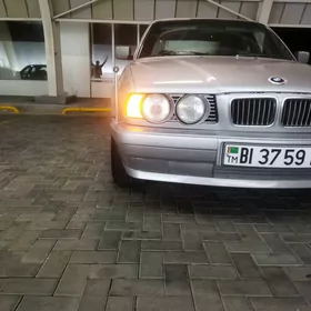 BMW E34 1990