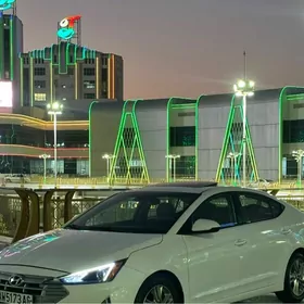 Hyundai Elantra 2019