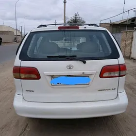 Toyota Sienna 2001