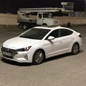 Hyundai Elantra 2019