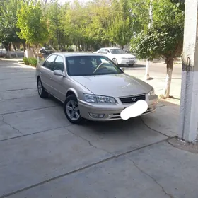 Toyota Camry 2000