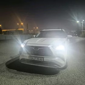 Toyota Highlander 2020