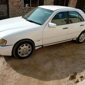 Mercedes-Benz C-Class 1995