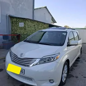 Toyota Sienna 2016