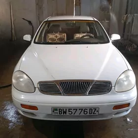 Daewoo Leganza 1998
