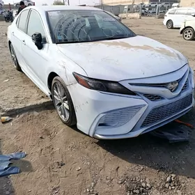 Toyota Camry 2022