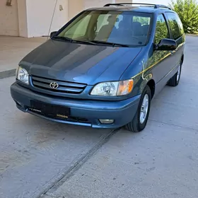 Toyota Sienna 2002