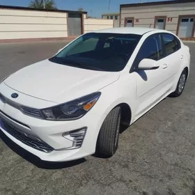 Kia Rio 2021