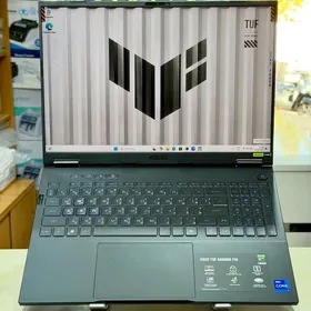 ASUS TUF / i7-14 / RTX 5050