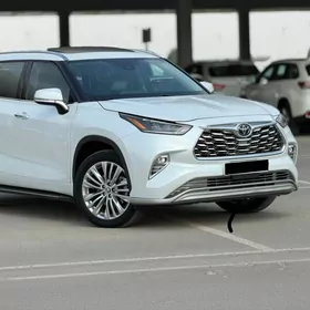 Toyota Highlander 2020