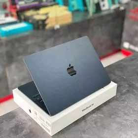 Б/У Apple MacBook Air 13" M2