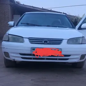 Toyota Camry 1997