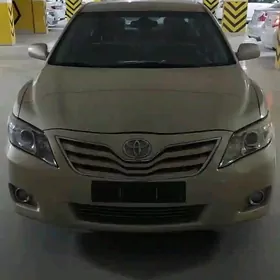 Toyota Camry 2011