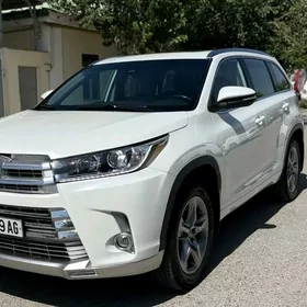 Toyota Highlander 2019