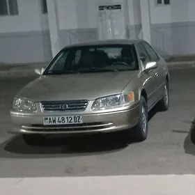 Toyota Camry 2001