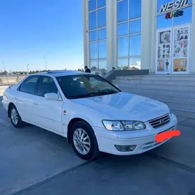 Toyota Camry 2000