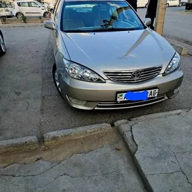 Toyota Camry 2004