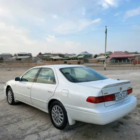 Toyota Camry 2000