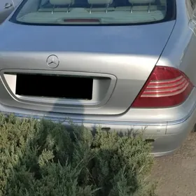 Mercedes-Benz S-Class 2004