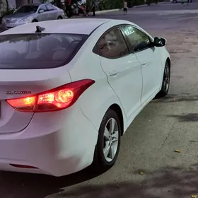 Hyundai Elantra 2011