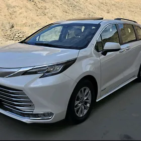 Toyota Sienna 2021