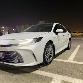 Toyota Camry 2024