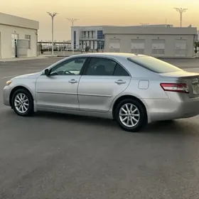 Toyota Camry 2011